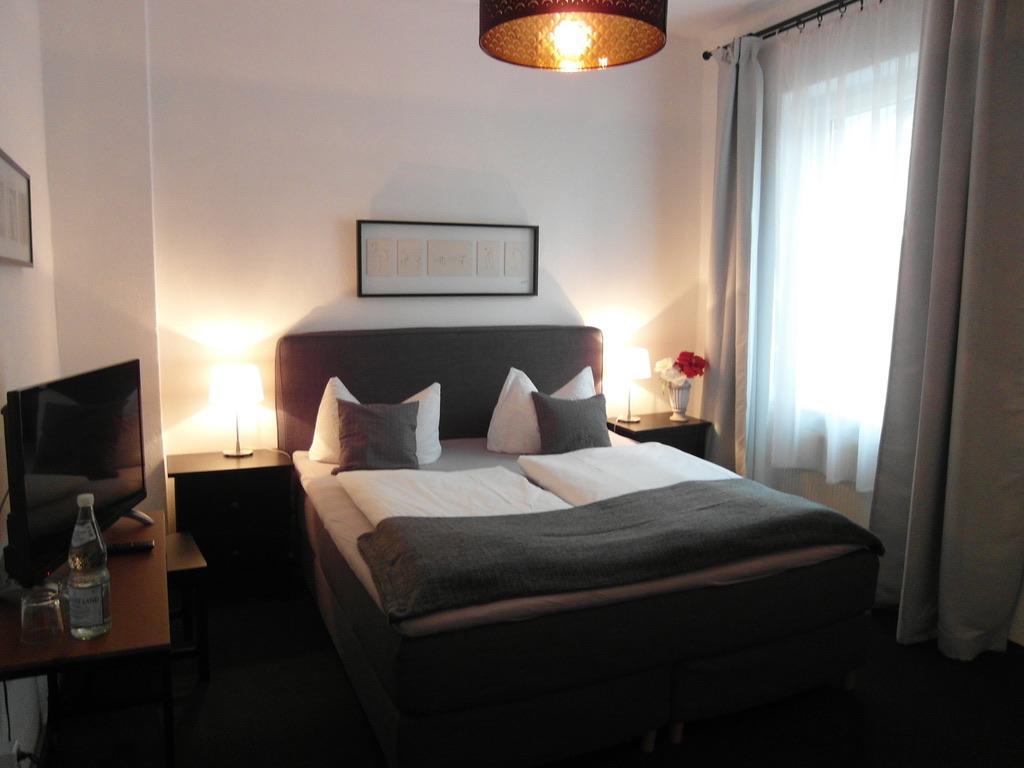 Hotel Frankfurter Hof Лимбург-на-Лане Екстериор снимка