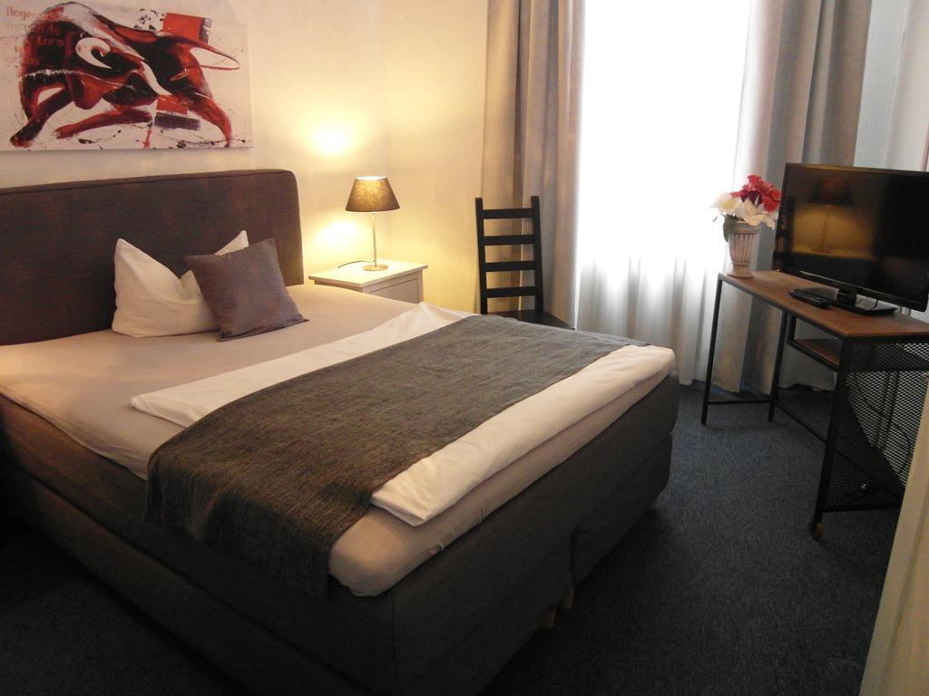 Hotel Frankfurter Hof Лимбург-на-Лане Екстериор снимка