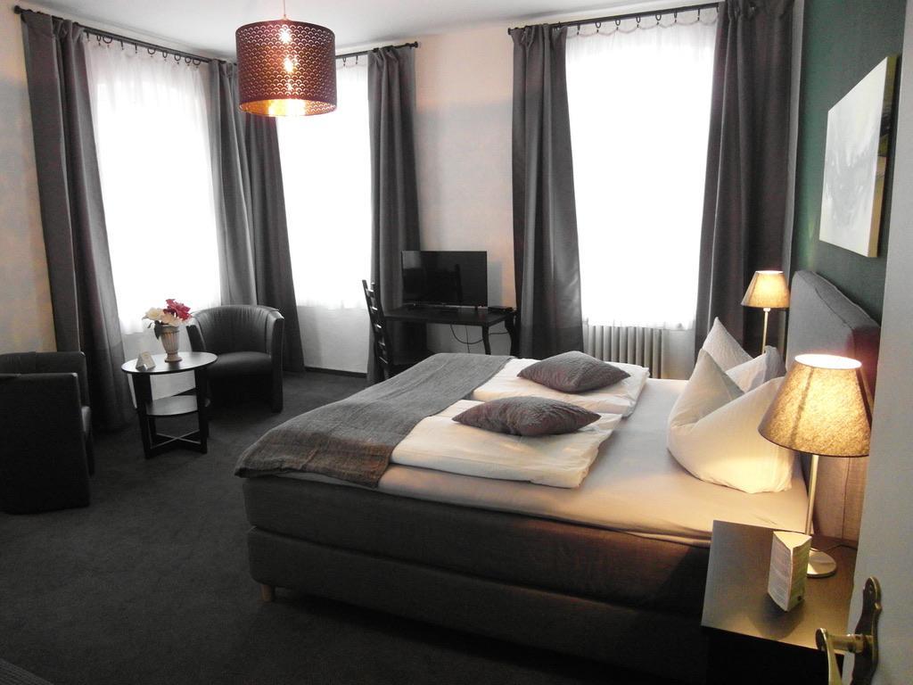 Hotel Frankfurter Hof Лимбург-на-Лане Екстериор снимка